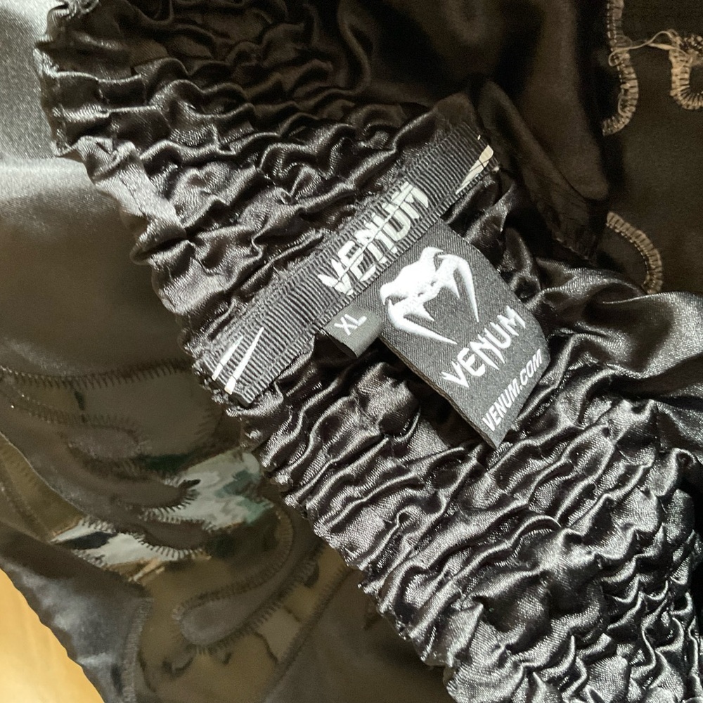 Venum Classic Muay Thai  Shorts - Picture 5 of 10